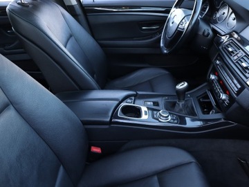 BMW Seria 5 F10-F11 2011 BMW 5 520d, Skóra, Navi, Xenon, Klima, zdjęcie 8