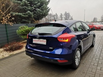 Ford Focus III Hatchback 5d facelifting 1.0 EcoBoost 125KM 2015 Ford Focus 1.0 125KM Benzyna # Klima # Tempomat #, zdjęcie 5