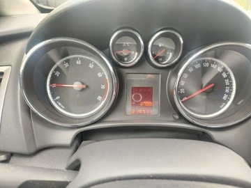 Opel Astra J Hatchback 5d 1.6 Twinport ECOTEC 115KM 2011 Opel Astra 1,6 115 KM ,Salon Polska, zdjęcie 1