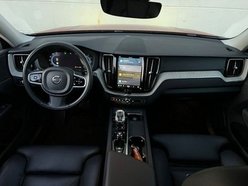 Volvo XC60 II Crossover Facelifting 2.0d B4 197KM 2022 Volvo XC 60 Inscription lift, zdjęcie 4