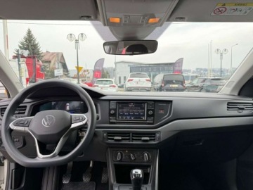 Volkswagen Polo VI Hatchback 5d Facelifting 1.0 TSI 95KM 2022 Volkswagen Polo 1.0TSI 95KM Life Digital CockpitSalon PolskaNiski Przebieg, zdjęcie 14