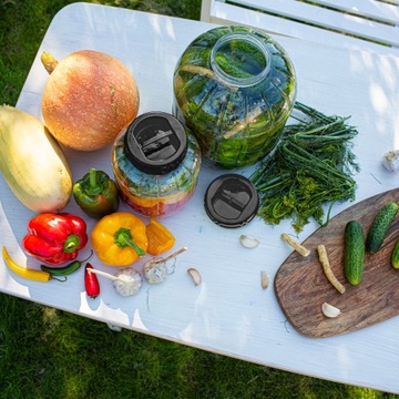 Słoik słój SZCZELNY NIETŁUKĄCY z uchwytem ATEST 12L z tworzywa