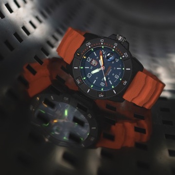 Zegarek Męski Luminox XS.3603 pomarańczowy