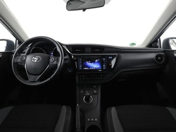 Toyota Auris II Touring Sports Facelifting 1.8 Hybrid 136KM 2017 Toyota Auris hybryda kamera tempomat Bluetooth, zdjęcie 14