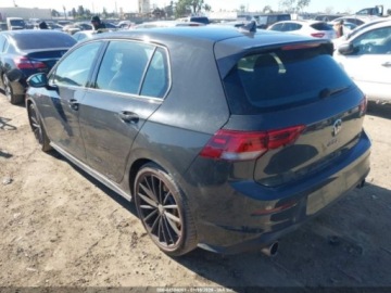 Volkswagen Golf VIII 2023 Volkswagen Golf 2.0T 40th Anniversary Edition 2023 2.0 Benzyna 241KM, zdjęcie 3