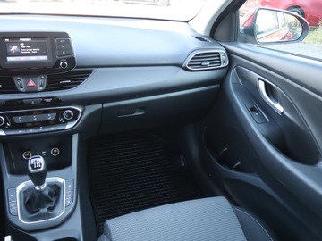 Hyundai i30 III Hatchback 1.0 T-GDI 120KM 2017 Hyundai i30 1.0 T-GDI, Klima, Tempomat, zdjęcie 7