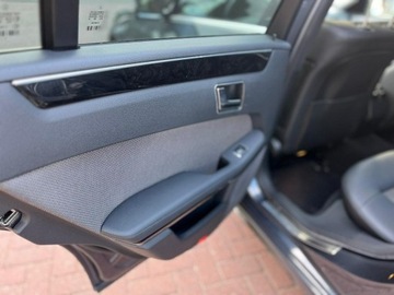 Mercedes Klasa E W212 Kombi 200 CGI BlueEFFICIENCY 184KM 2011 Mercedes E 200 Benz E212 Avantgarde, zdjęcie 29