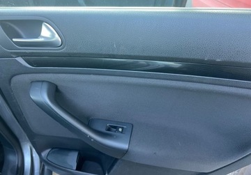 Volkswagen Golf VI Variant 1.2 TSI 105KM 2011 Volkswagen Golf 1.2Turbo 105KM 6Bieg.Klima ALU 2xParktr.Temp.Kurtyny Oplat, zdjęcie 4