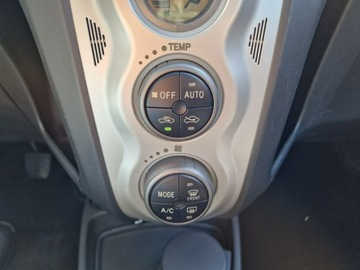 Toyota Yaris II Hatchback 5d 1.4 D-4D 90KM 2006 Toyota Yaris 1.4 D4-D 90 KM, Klimatyzacja, Klucz, zdjęcie 17