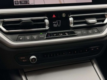BMW Seria 3 G20-G21 Limuzyna 2.0 318i 156KM 2021 BMW Seria 3 318i Kamera cofania CarPlay Android Auto Nawigacja LED, zdjęcie 24