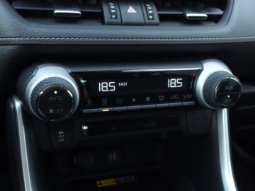 Toyota RAV4 V SUV Facelifting 2.5 Hybrid  Dynamic Force 218KM 2023 Toyota RAV 4 2.5 Hybrid, Salon Polska, zdjęcie 12