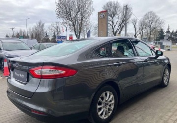 Ford Mondeo V Sedan 1.5 EcoBoost 160KM 2017 Ford Mondeo Ford Mondeo 1.5 EcoBoost Edition 1.5 Benzyna 160KM, zdjęcie 9