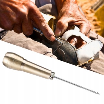 Шило с отверстием для сшивания кожи обуви.