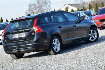 Volvo V60 I Kombi Facelifting 2.0 D3 DRIVE-E 150KM 2016 Volvo V60 2,0D3 150KM Navi Alu Led Podg. Fotele, zdjęcie 2