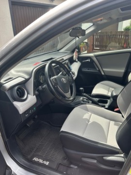 Toyota RAV4 IV MPV Facelifting 2.5 Hybrid 197KM 2017 Toyota Rav 4 Hybrid AWD-i 2.5 197KM 4x4 2017r bezwypadkowy, zdjęcie 4