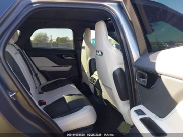 Jaguar F-Pace 2019 Jaguar F-Pace 25T R-Sport 2019 2.0l 2.0 Benzyna 247KM, zdjęcie 12
