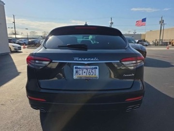 Maserati Levante 2023 Maserati Levante 2023, 3.0L, 4x4, GT 3.0 Benzyna 345KM, zdjęcie 6