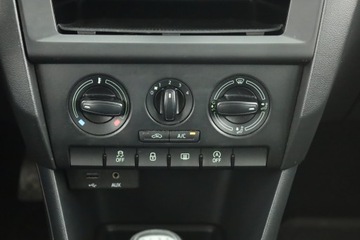 Skoda Rapid II Spaceback 1.4 TDI 90KM 2016 Skoda Rapid 1.4 TDI, Salon Polska, Klima, zdjęcie 9