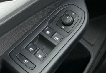 Volkswagen Golf VIII Hatchback 1.0 TSI 110KM 2021 Volkswagen Golf Basic Pakiety, ACC, Digital Cockpit, LED, Mirror Link, Sa, zdjęcie 18