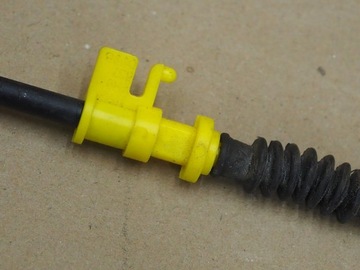 ТРОС ПЕРЕДНЕЙ ДВЕРИ AUDI A4 A5 A6 4H0837099B