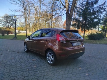 Ford Fiesta VII Hatchback 5d 1.4 Duratec 96KM 2013 Ford Fiesta Idealny stan Salonowy czujniki 1.4 Benzyna Lift 1.4 Benzyna, zdjęcie 4
