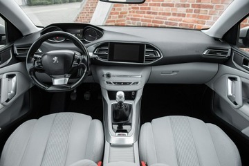 Peugeot 308 II Hatchback 5d 1.6 BlueHDi 120KM 2016 Peugeot 308 GT-Line 1.6BlueHDI 120KM Full Led Navi, zdjęcie 4