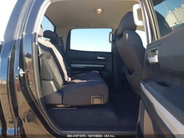 Toyota Tundra II 2021 Toyota Tundra 2021r., SR5, od ubezpieczalni 5.7 Benzyna 381KM, zdjęcie 9