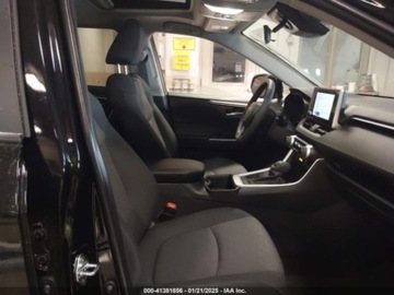 Toyota 2025 Toyota RAV4 2025r., XLE, od ubezpieczalni 2.5 Benzyna 203KM, zdjęcie 9