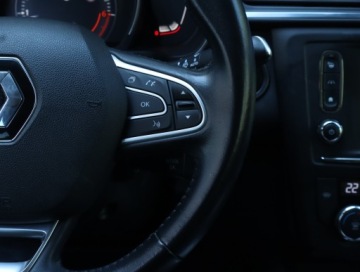 Renault Kadjar Crossover 1.2 Energy TCe 130KM 2017 Renault Kadjar 1.2 TCe, Salon Polska, Skóra, Navi, zdjęcie 23