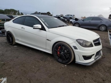 Mercedes Klasa C W204 2012 Mercedes-Benz Klasa C 63 Amg 2012 6.3 Benzyna 451KM, zdjęcie 4