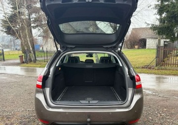 Peugeot 2015 Peugeot 308 Peugeot 308 PureTech 130 Stop amp Start Allure 1.2 Benzyna, zdjęcie 12