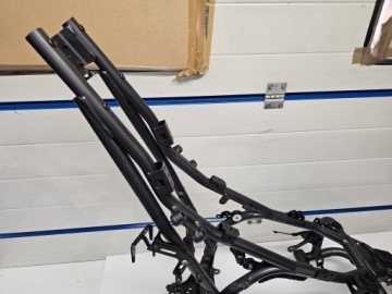 YAMAHA YZF R7 22-24 рама слегка повреждена