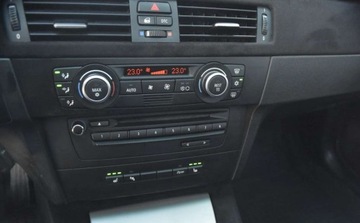 BMW Seria 3 E90-91-92-93 Touring E91 2.0 318i 143KM 2008 BMW Seria 3 BMW Seria 3 318i Edition Sport 2.0 Benzyna 143KM, zdjęcie 29