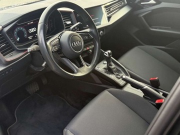 Audi A1 II 1.5 35 TFSI 150KM 2021 Audi A1 Sportback Ambiente czujniki przod i tyl klimatyzacja 2 strefowa, zdjęcie 9