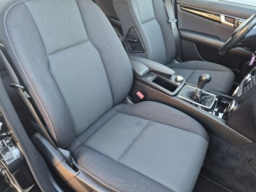 Mercedes Klasa C W204 Kombi T204 1.6 180 K BlueEFFICIENCY 156KM 2012 Mercedes C 180 Benzyna, 156KM, Nawigacja, zdjęcie 19