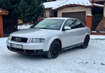 Audi A4 B6 Sedan 2.0 20V 131KM 2001 Audi A4 Limousine 2.0 Benzyna 2.0 Benzyna 130KM, zdjęcie 2