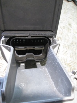 LOKETNÍ OPĚRKA DRŽÁKY OPEL VECTRA C OPC 13171947