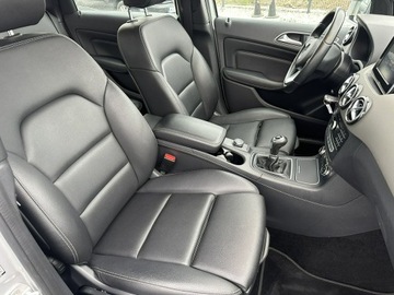 Mercedes Klasa B W246 Sports Tourer Facelifting 1.5 180 d BlueEFFICIENCY Edition 109KM 2016 Mercedes B 180 1.5 109KM 2016r. 108 tys. km, zdjęcie 30