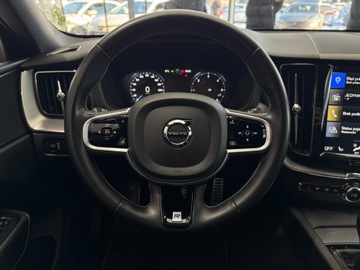 Volvo XC60 II Crossover D3 150KM 2018 Volvo XC 60 R-Design / LED / IntelliSafe / Salon P, zdjęcie 13