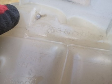 FORD EDGE 2.0 TDCI NÁDOBKA VYROVNÁVACÍ