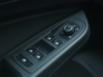 Volkswagen Golf VIII Variant 1.5 eTSI 150KM 2021 VW Golf 1.5 eTSI, Salon Polska, 1. Właściciel, zdjęcie 17