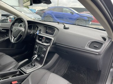 Volvo V40 II Hatchback Facelifting 2.0 D2 120KM 2019 Volvo V40 D2 Momentum Automat Parktronik Skóra, zdjęcie 7