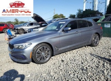 BMW Seria 5 G30-G31 2019 BMW Seria 5 540xi 2019 3.0l 3.0 Benzyna 335KM