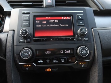 Honda Civic X 2018 Honda Civic 1.0 VTEC Turbo, Salon Polska, zdjęcie 12