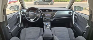 Toyota Auris II 2013 Toyota Auris Toyota Auris 1.8 Hybryda 99KM, zdjęcie 9