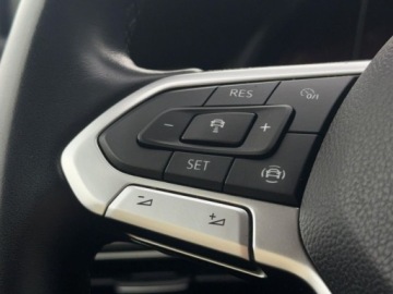 Volkswagen Golf VIII Hatchback 1.5 TSI EVO 130KM 2022 Volkswagen Golf Life 1.5 TSI 130KM, Serwis ASO, Gwarancja, FV23 1.5 129KM, zdjęcie 15