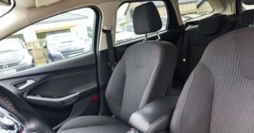 Ford Focus III Kombi 1.6 EcoBoost 150KM 2014 Ford Focus Ford Focus 1.6 Benzyna 150KM, zdjęcie 19