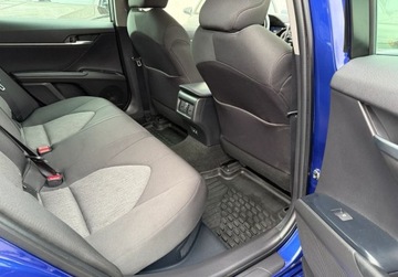 Toyota Camry IX Sedan 2.5 Hybrid Dynamic Force 218KM 2020 Toyota Camry Salon Polska, Serwis ASO, Gwarancja 2.5 Hybryda 218KM, zdjęcie 15