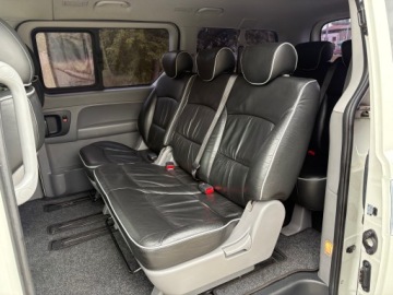 Hyundai H1 II Wagon 2.5 CRDi 170KM 2011 HYUNDAI H1 8-OSÓB KLIMA PARKTRONIC HAK SKÓRY GRZANE FOTELE WEBASTO, zdjęcie 8