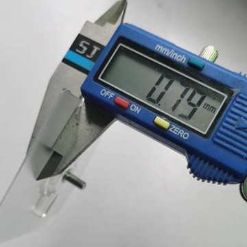 2x САМОКЛЕЯЩИЕСЯ ВИНТЫ 4 мм, НАГРУЗКА ДЛЯ ПРОЧНОГО КЛЕЯ, 5 кг.